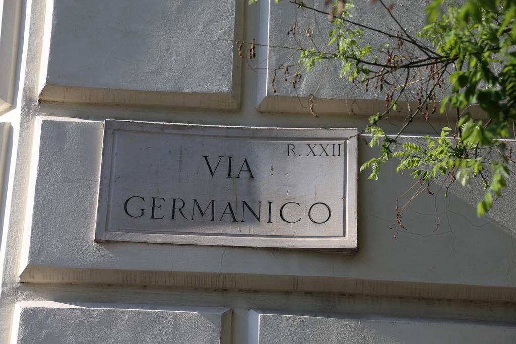 Caroline Rooms Rome Bagian luar foto