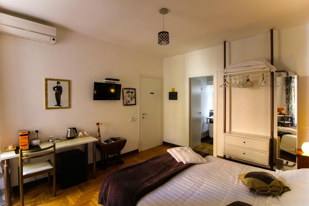 Caroline Rooms Rome Bagian luar foto