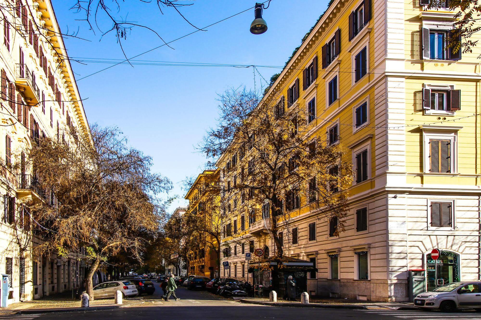 Caroline Rooms Rome Bagian luar foto