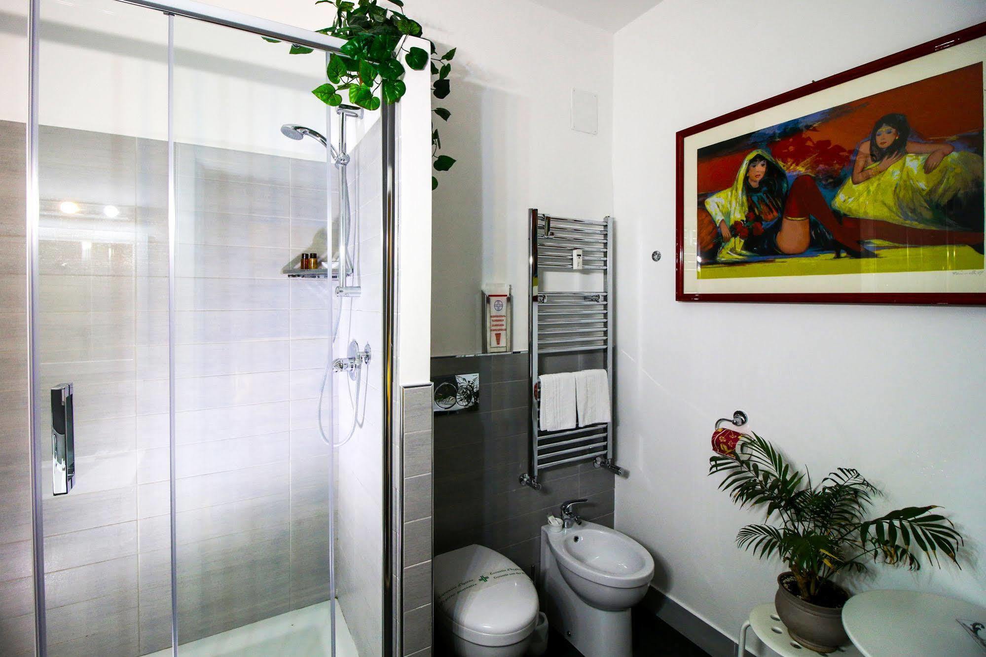 Caroline Rooms Rome Bagian luar foto