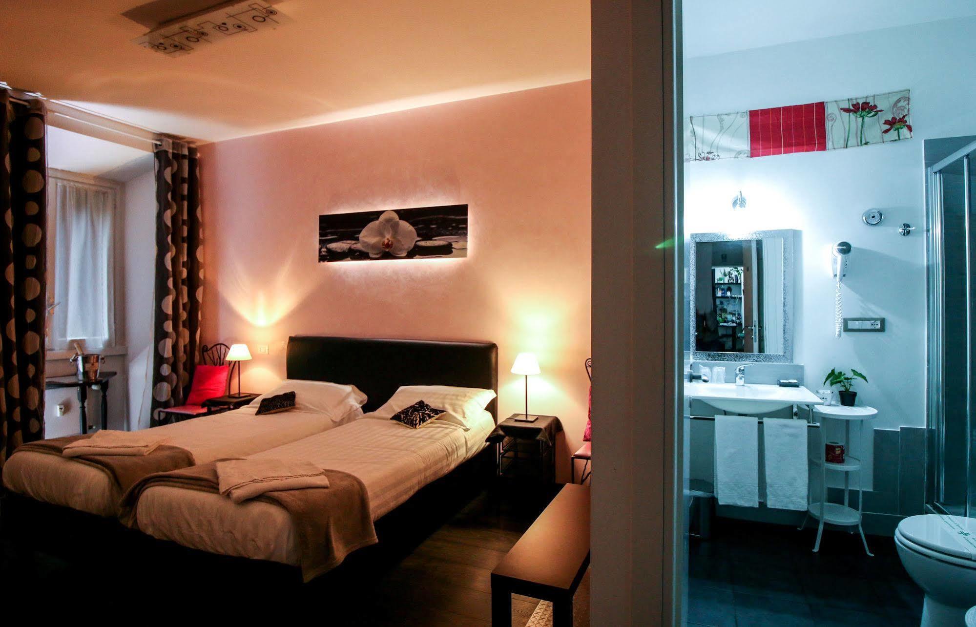 Caroline Rooms Rome Bagian luar foto