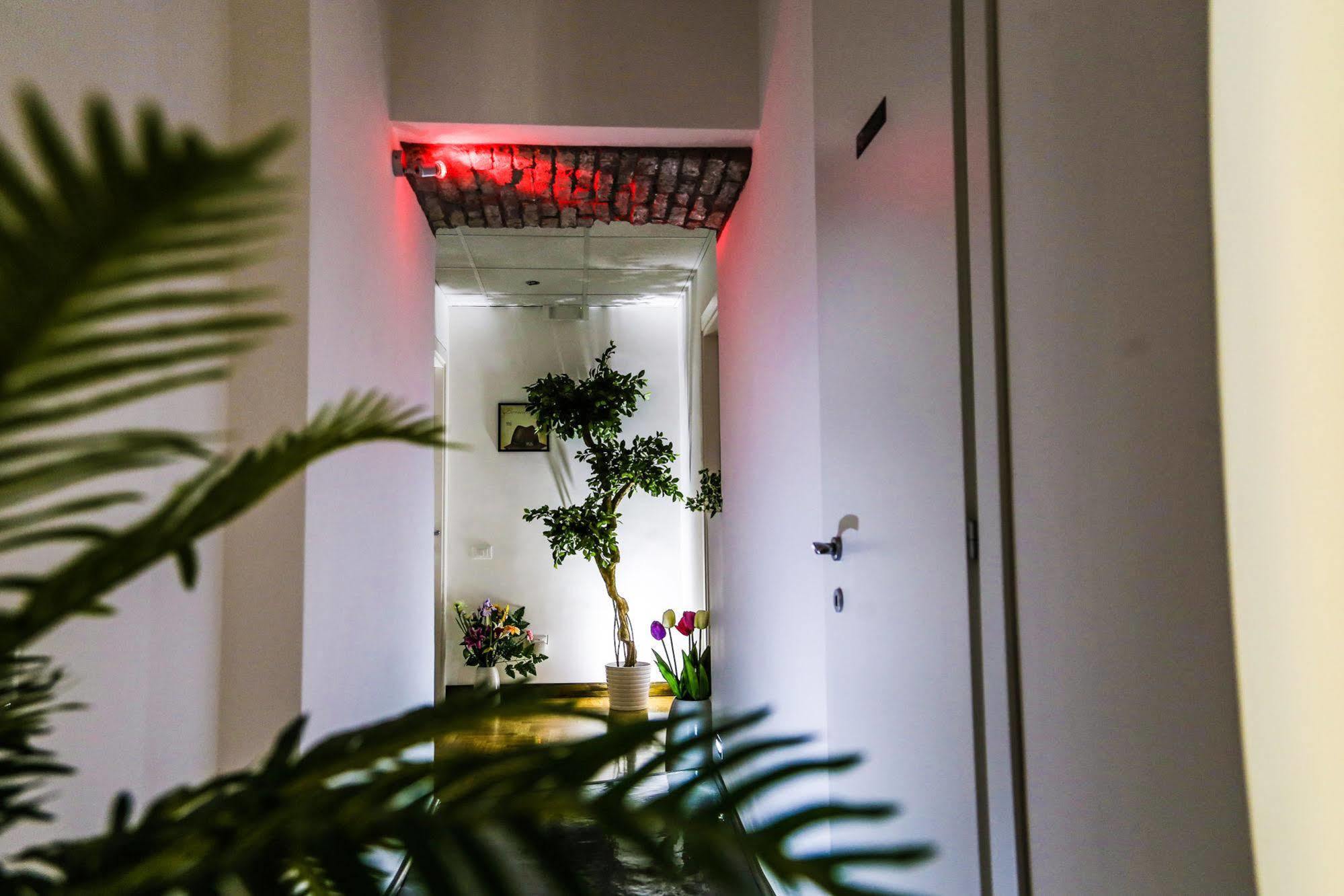 Caroline Rooms Rome Bagian luar foto